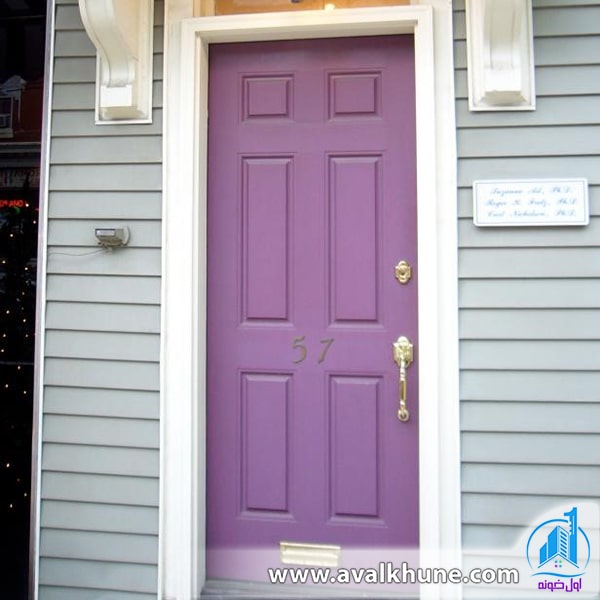 رنگ آمیزی ماهرانه درب ورودی ویلا رنگ آمیزی ماهرانه درب ورودی ویلا