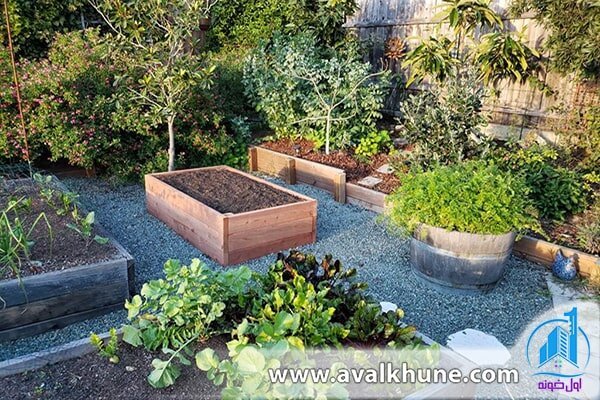 استفاده از بلوکهای بزرگ به عنوان گلدان استفاده از بلوکهای بزرگ به عنوان گلدان