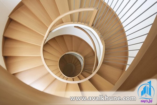 مزایا و معایب پلههای مارپیچ