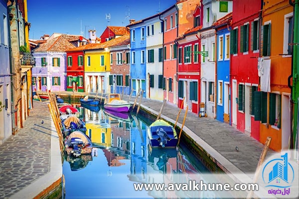 خانههای نئون، ونیز، ایتالیا خانههای نئون، ونیز، ایتالیا