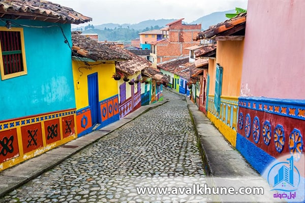 خانههای استعماری، Guatape، کلمبیا خانههای استعماری، Guatape، کلمبیا