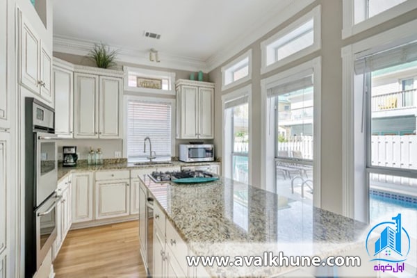 حضور نور و حذف المانهای شلوغ از کانتر آشپزخانه