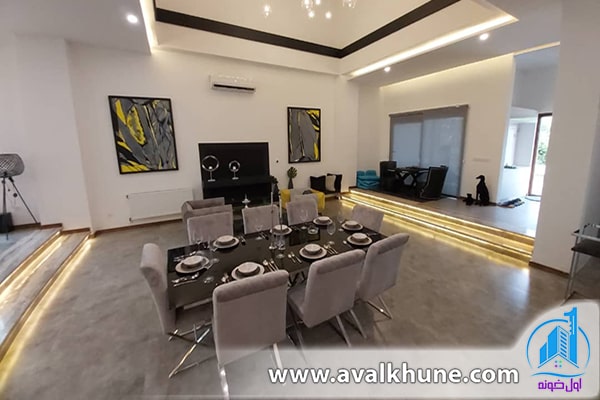 نمای دیگری از نشیمن بازسازی شده توسط تیم اول خونه