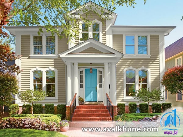 رنگ آمیزی درب ورودی ویلا با آبی روشن رنگ آمیزی درب ورودی ویلا با آبی روشن