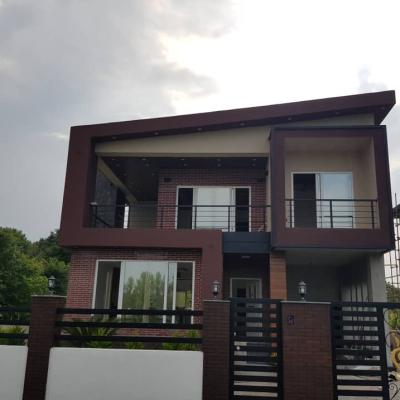 ویلا شهرکی با چشم انداز دریا و جنگل