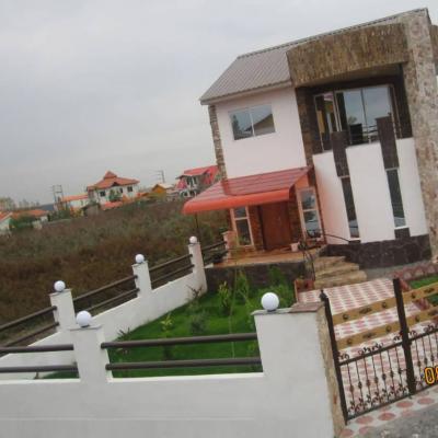 ویلای جنگلی با طراحی زیبا