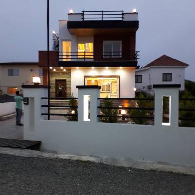 ویلا کنار جنگل