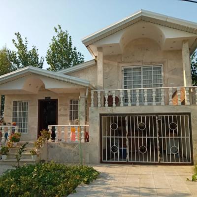 ویلا نیم پیلوت منطقه جنگلی