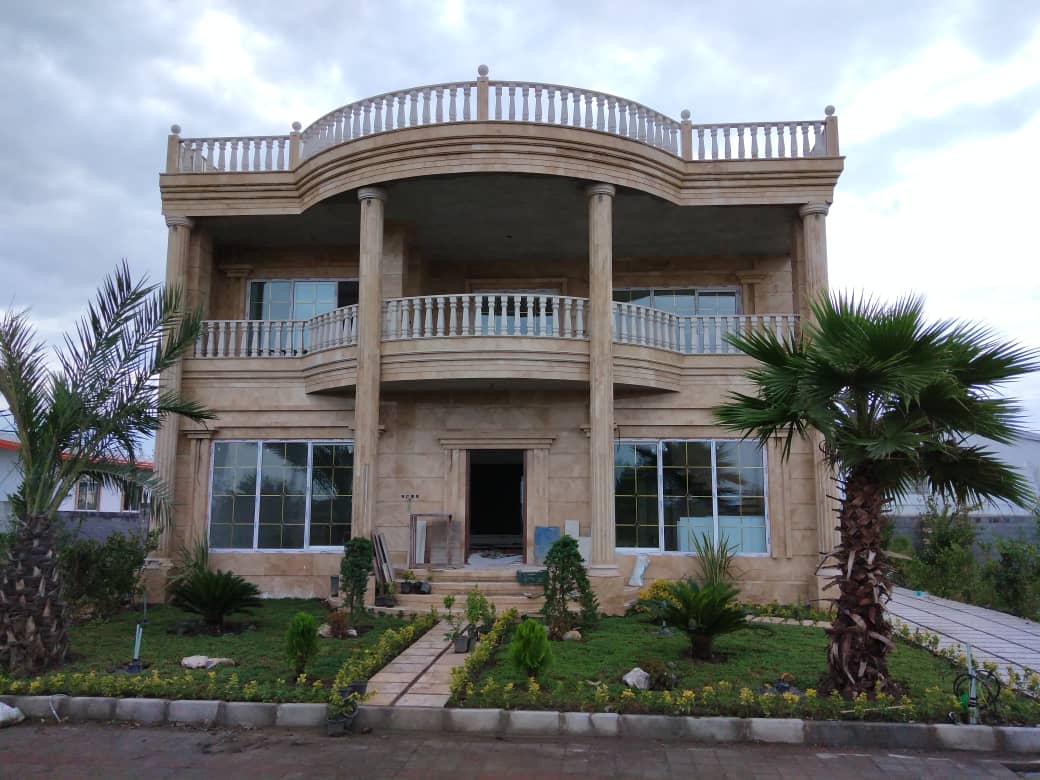 کاخ ویلای شهرکی در منطقه برند