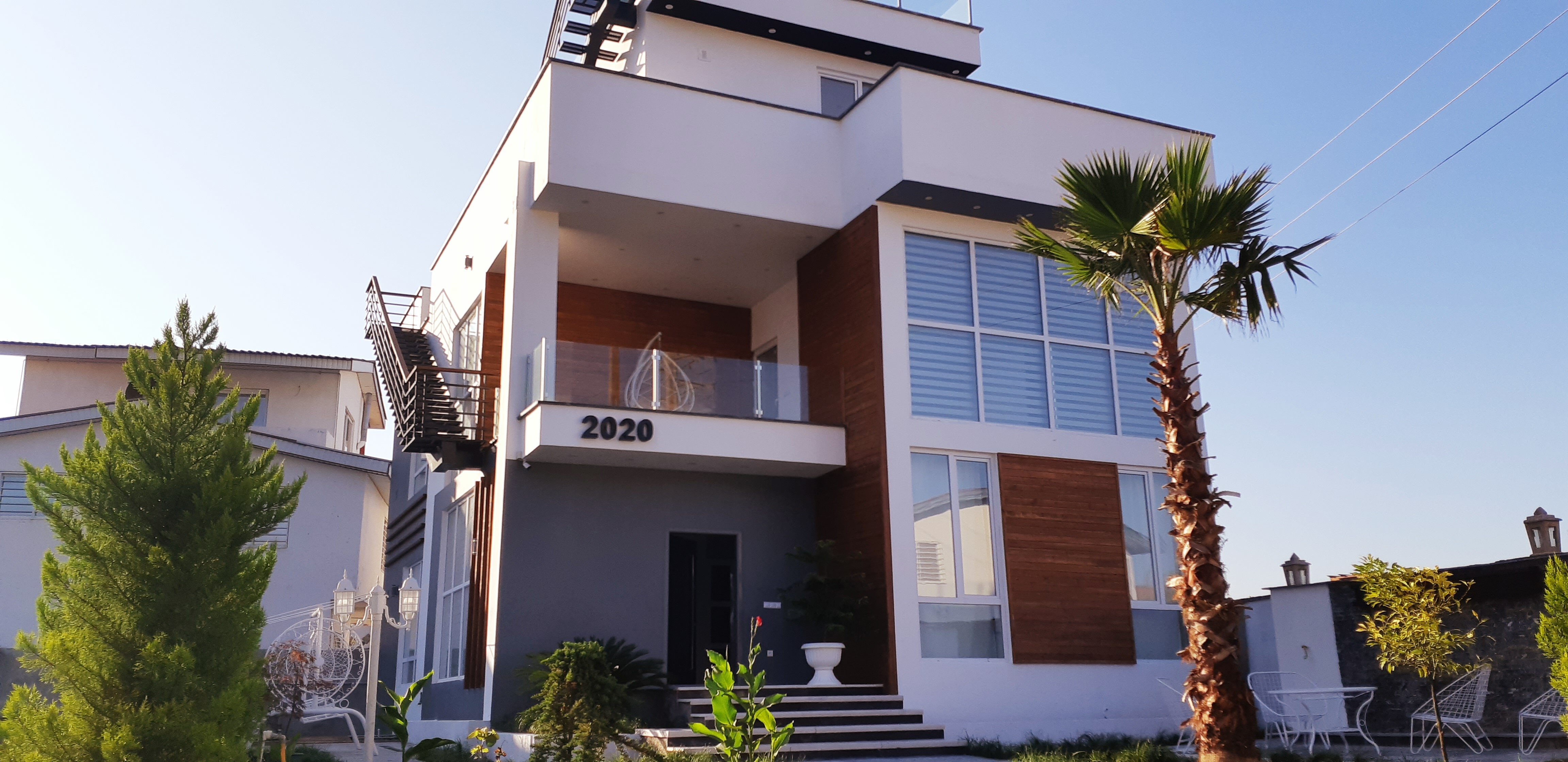 ویلا در نوشهر با منظره‌ی بی نظیر