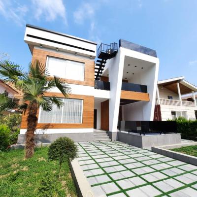 ویلا تریبلکس مدرن در آپادانا