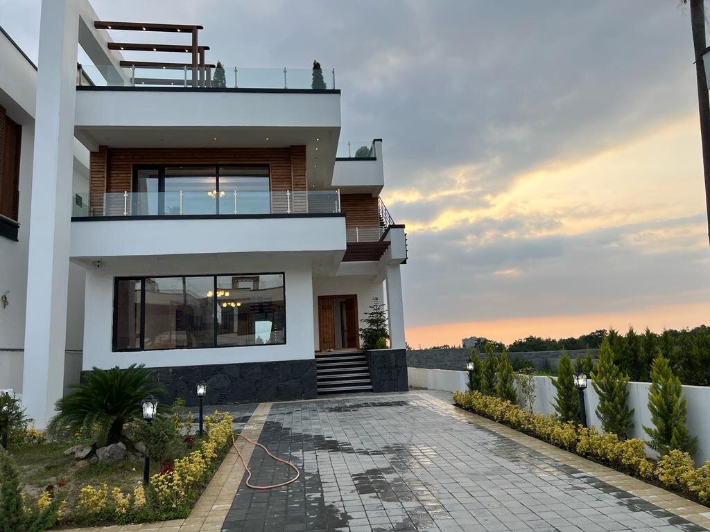 خرید ویلا در خیابان کشاورز نوشهر