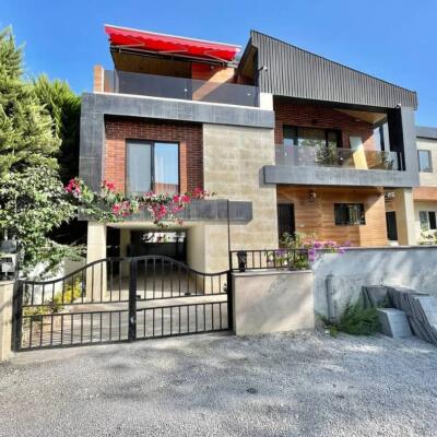 ویلا تریبلکس استخردار شهرکی