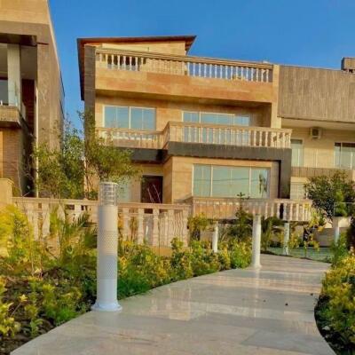 ویلا تریبلکس مدرن با استخر