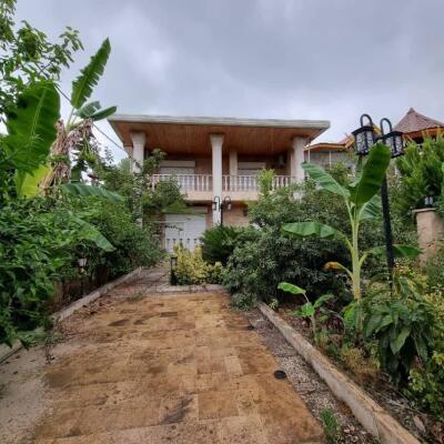 خرید ویلا شهرکی سرسبز