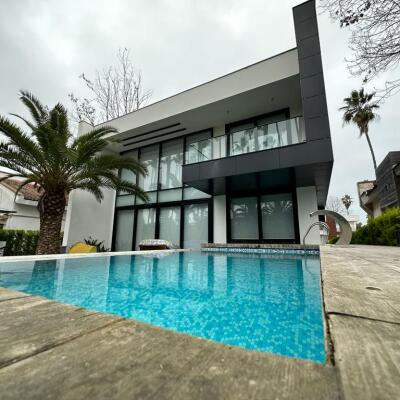 ویلای مدرن استخردار خانه دریا