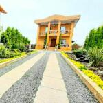 ویلا دوبلکس با حیاط بزرگ 700 متری و دلباز