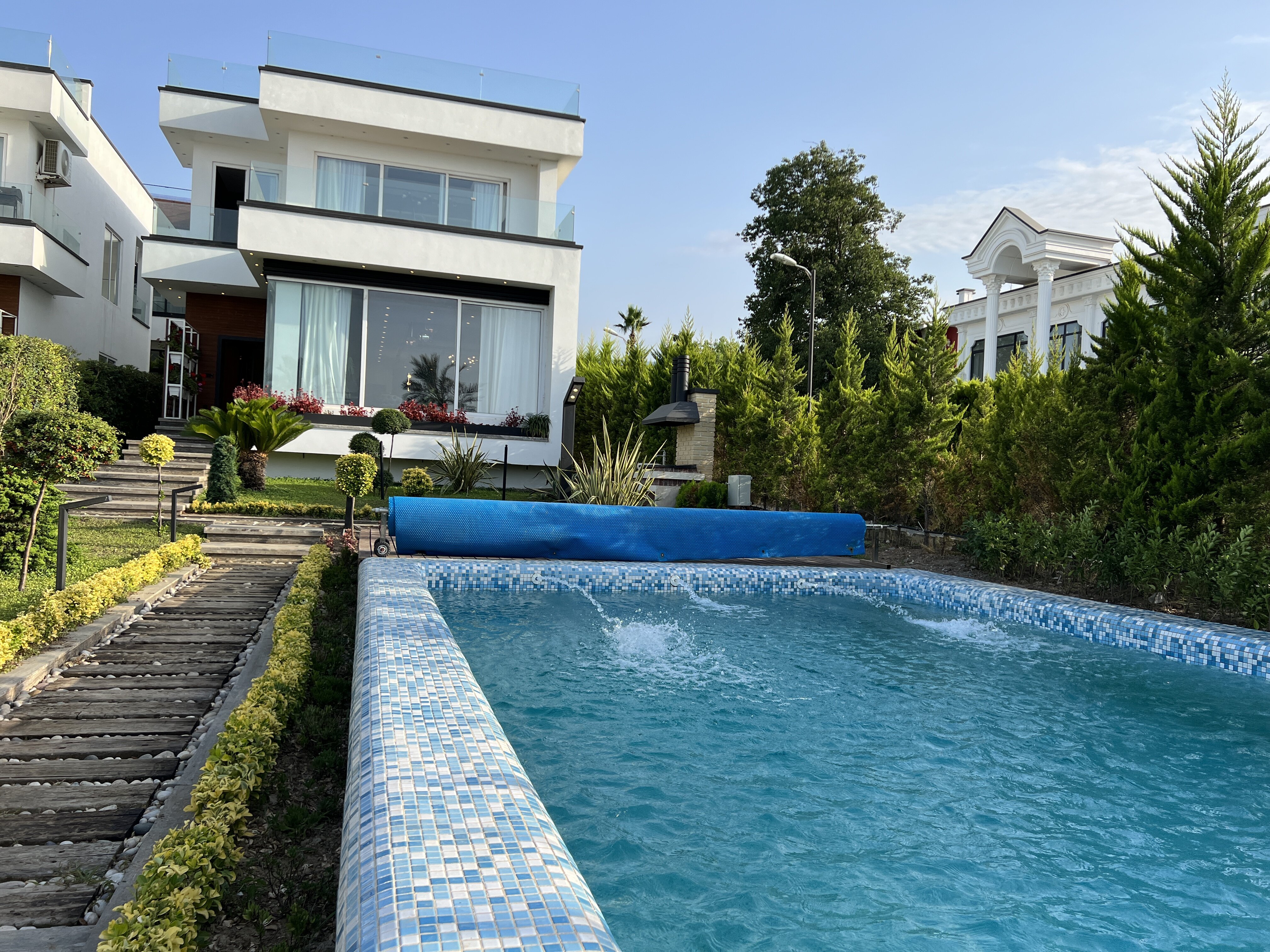 ویلا ساحلی در نوشهر پلاک اول ساحل