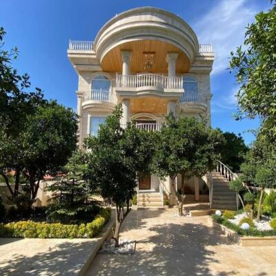 کاخ ویلا واقع در یک شهرک باغی
